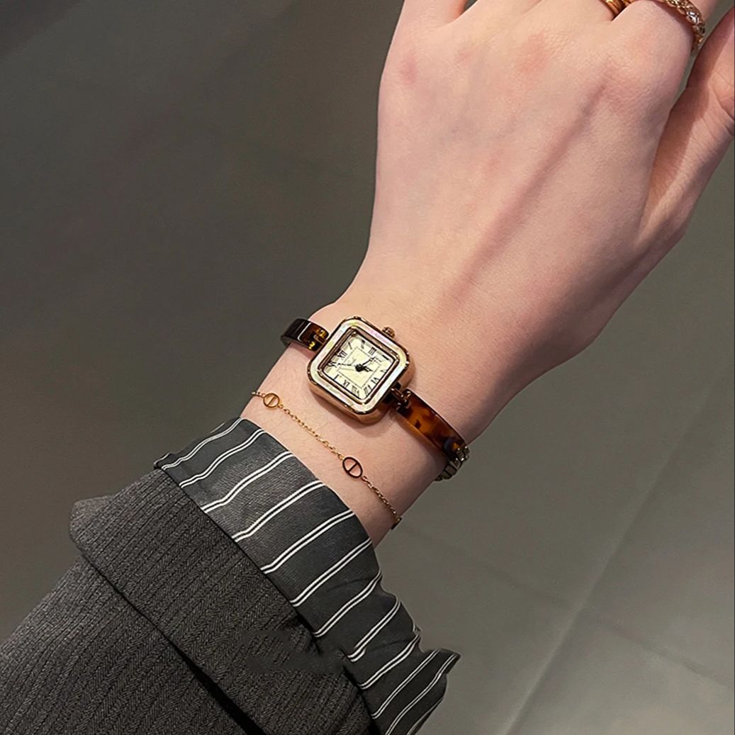 Luxury Vintage Women's Watches - огляд і ціна Luxury Watch Safe