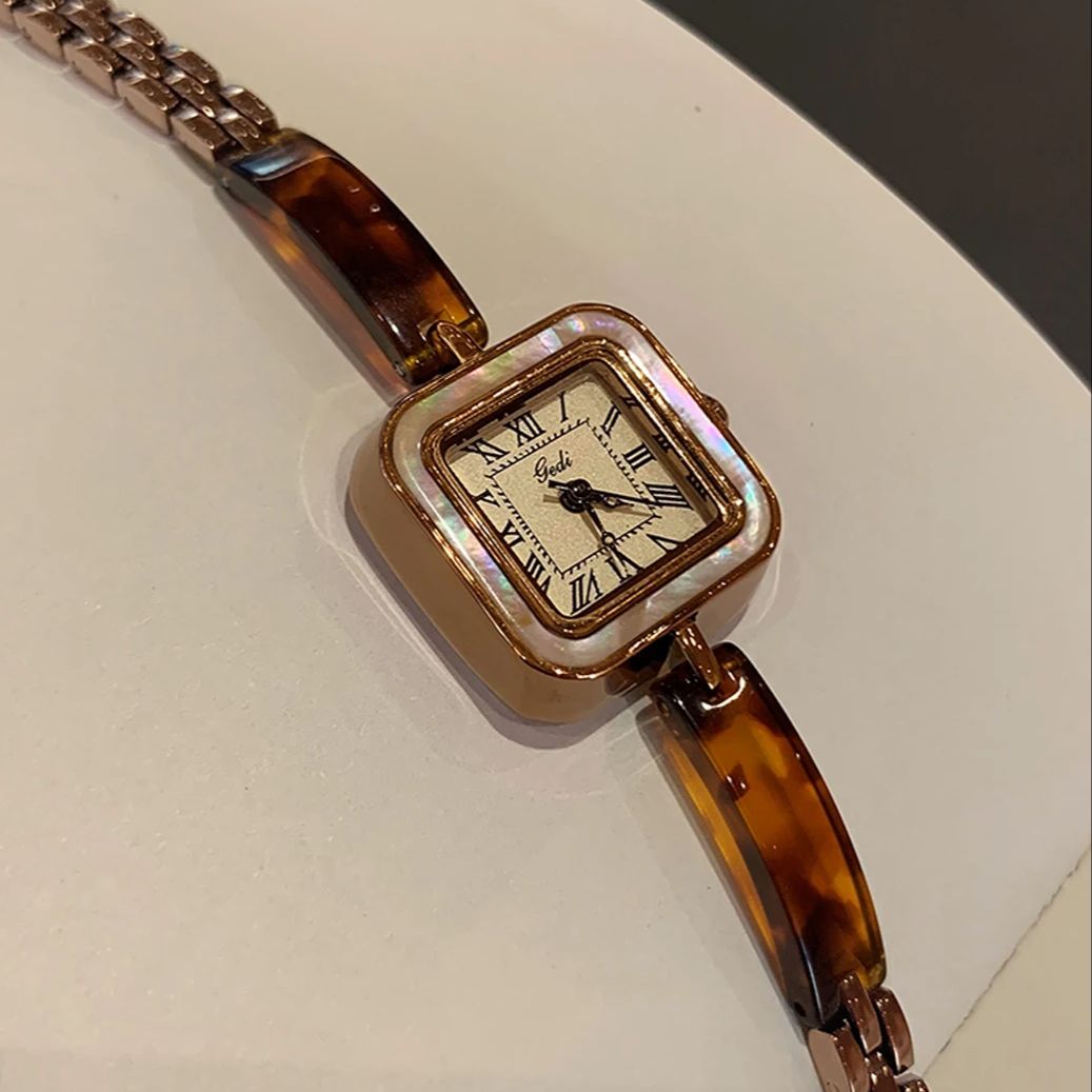 Luxury Vintage Women's Watches - огляд і ціна Luxury Watch Safe