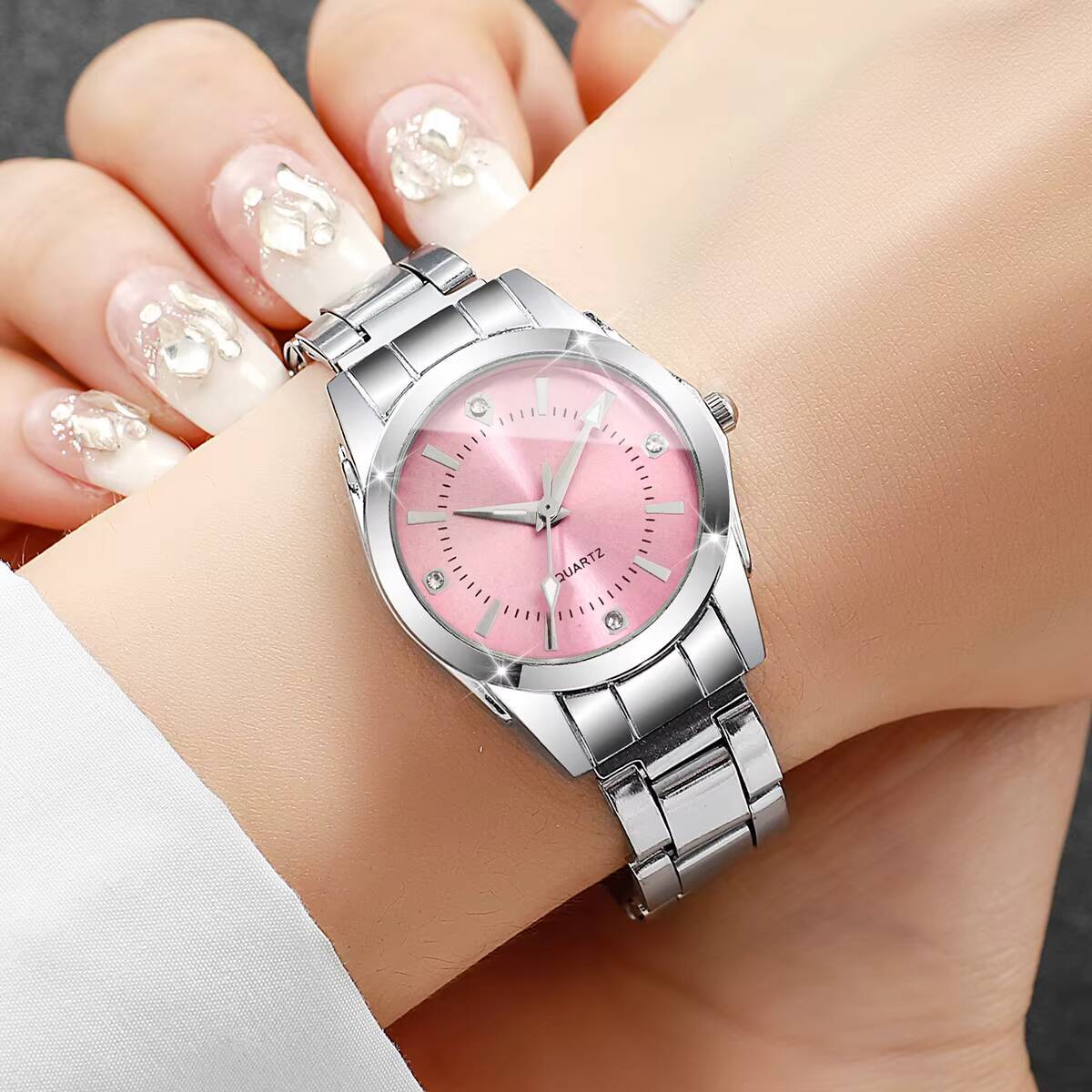 Luxury Rhinestone Women Watche - огляд і ціна Luxury Watch Safe