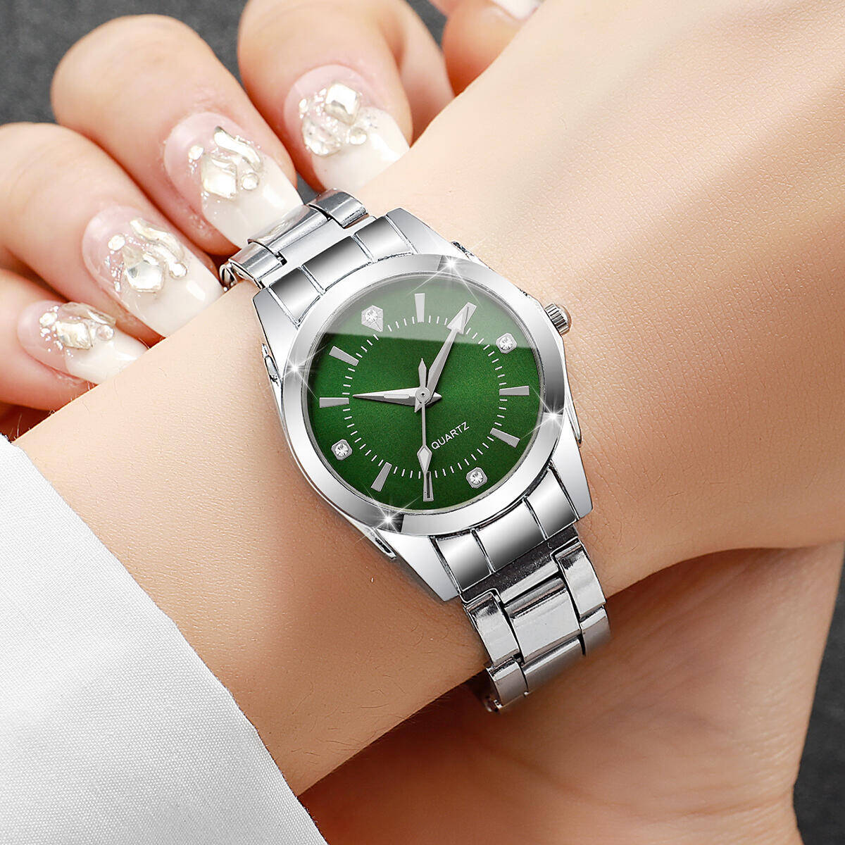 Luxury Rhinestone Women Watche - огляд і ціна Luxury Watch Safe