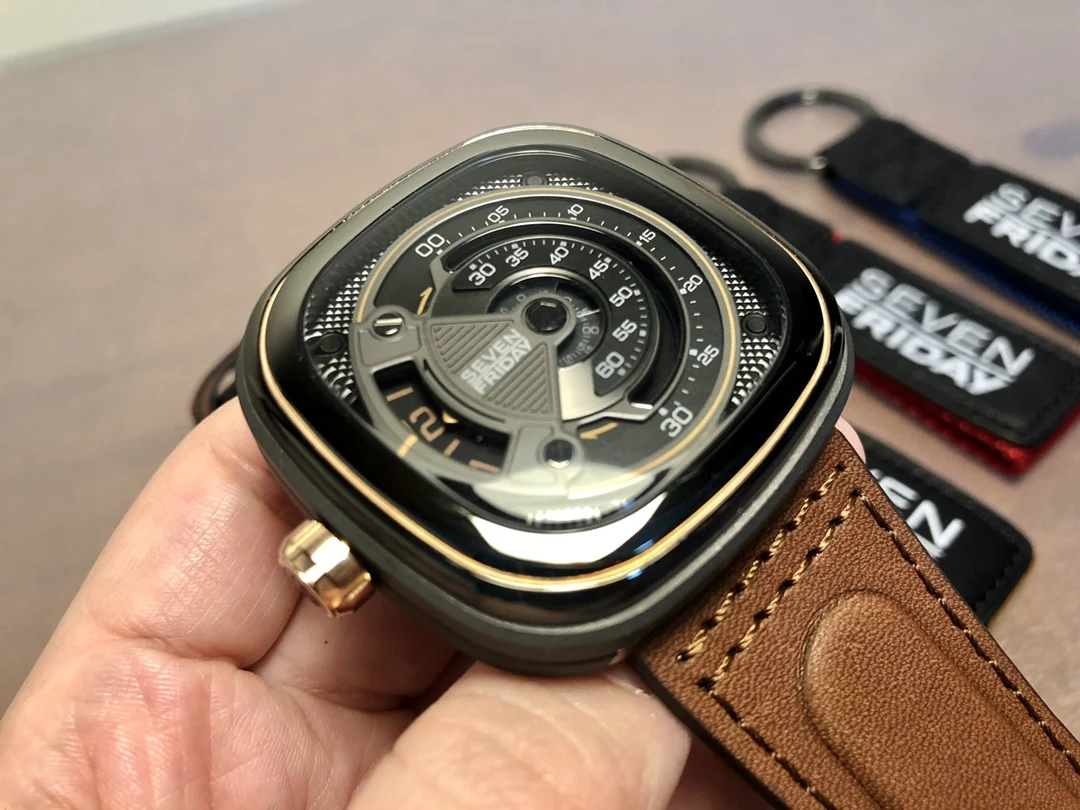 SEVEN FRIDAY watch M2B/01 men  - огляд і ціна Luxury Watch Winder
