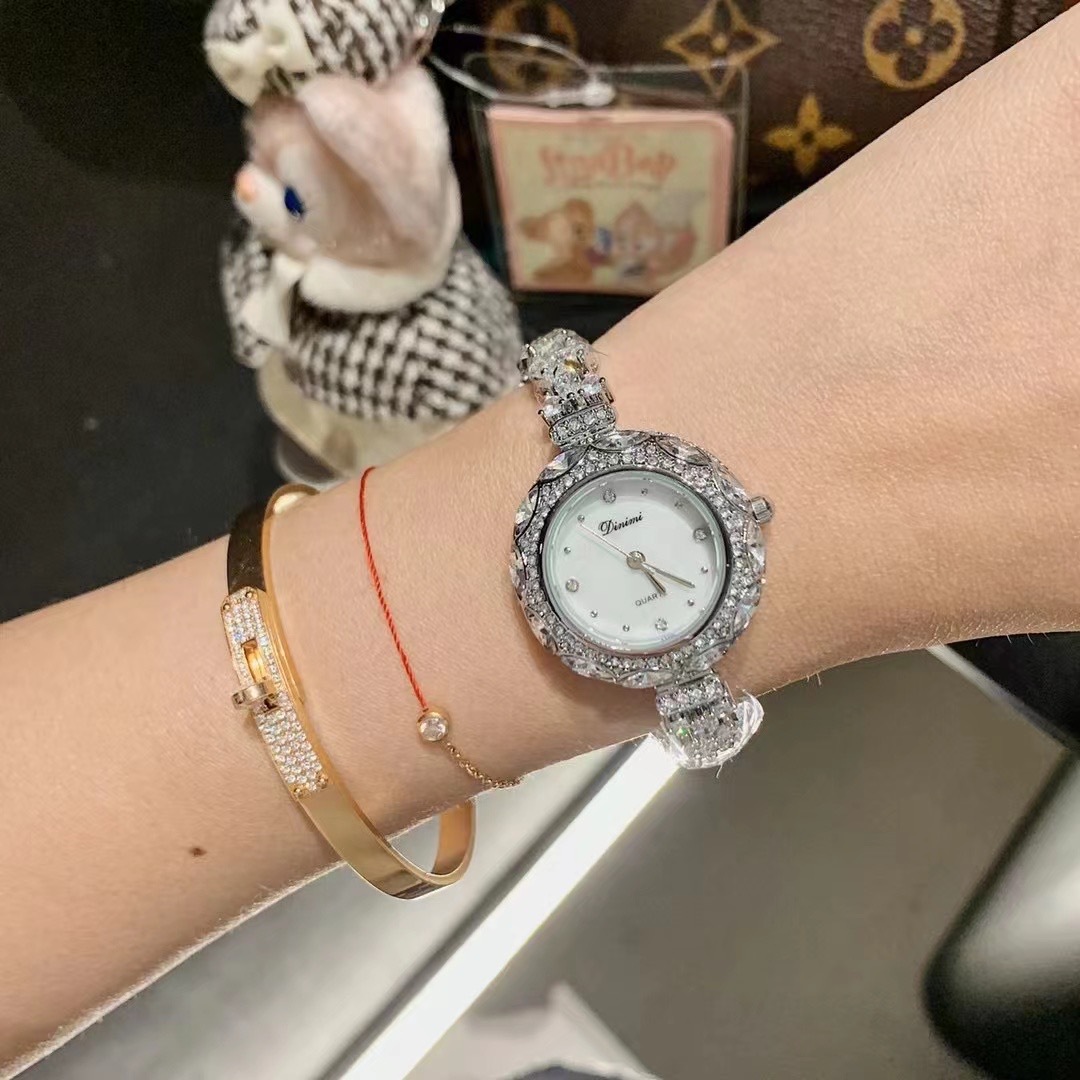 Exquisite and stylish Korean-s - огляд і ціна Luxury Watch Value